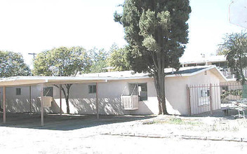 Park Avenue Apartments in Fresno, CA - Building Photo - Building Photo