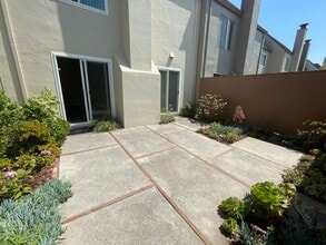 1033 Fontana Dr in Alameda, CA - Building Photo - Building Photo