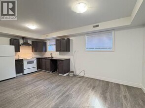 658 Caron Ave in Windsor, ON - Building Photo - Building Photo