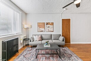 1666 Detroit St in Denver, CO - Building Photo