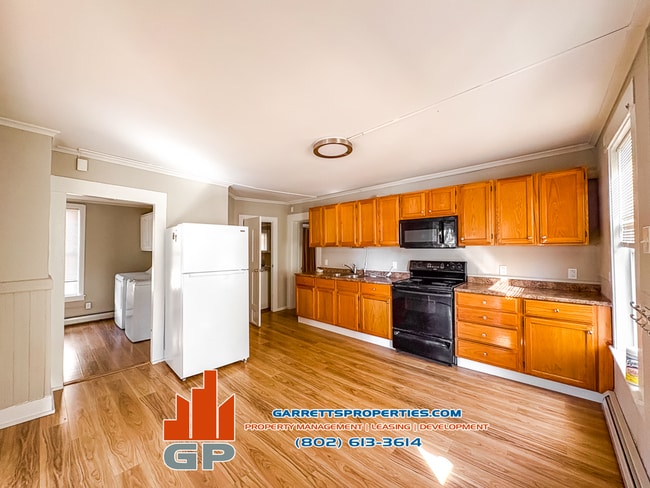 91 Summer St, Unit A in Barre, VT - Building Photo - Building Photo