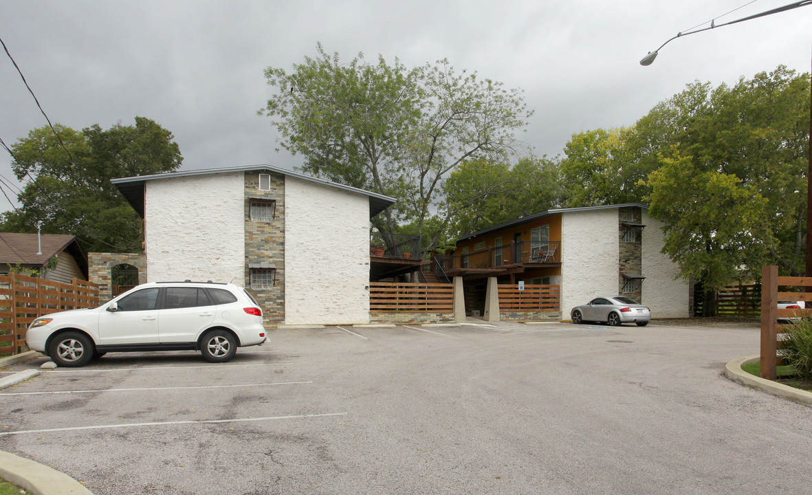 1915-1917 Barge St in Austin, TX - Building Photo