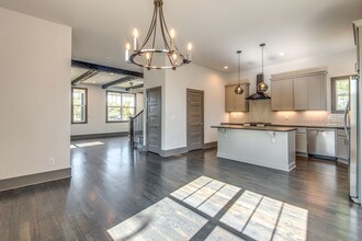 2100 15th Ave N in Nashville, TN - Building Photo - Building Photo