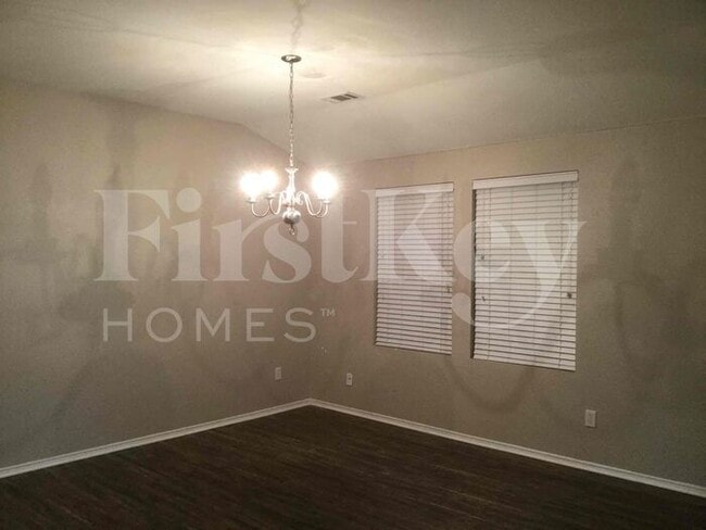 1933 Rosa Parks Blvd in Lancaster, TX - Building Photo - Building Photo