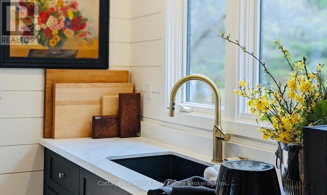 929 Muskoka 3 Rd in Huntsville, ON - Building Photo - Building Photo