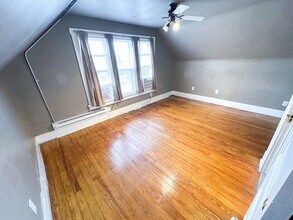 1325 24th St, Unit 2 in Des Moines, IA - Building Photo - Building Photo