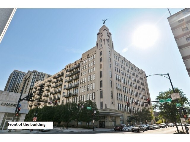 758 N Larrabee St, Unit 623 in Chicago, IL - Foto de edificio - Building Photo