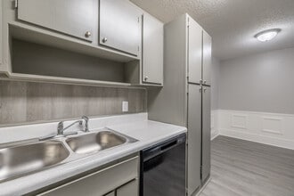 Wind Crest Apartments & Townhomes in Murfreesboro, TN - Foto de edificio - Interior Photo