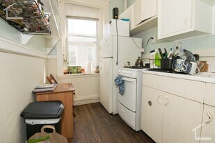 9 Egremont Rd in Boston, MA - Building Photo