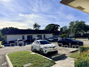 11973 Sturbridge Ln in Wellington, FL - Building Photo - Building Photo