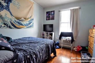 16 Dighton St, Unit 1 in Boston, MA - Building Photo - Building Photo