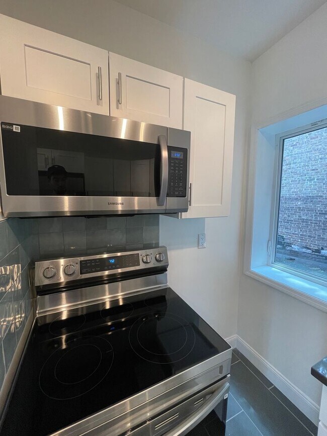 56 Chambers St in Newburgh, NY - Building Photo - Building Photo