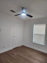 511 S Kansas St in La Porte, TX - Building Photo - Building Photo