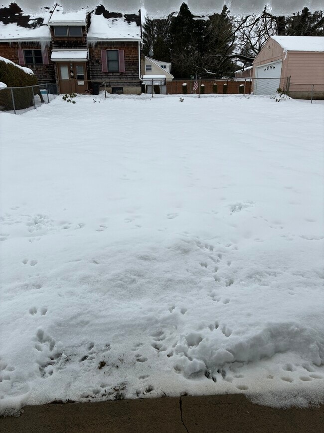 305 Calder Ave in Yorkville, NY - Foto de edificio - Building Photo