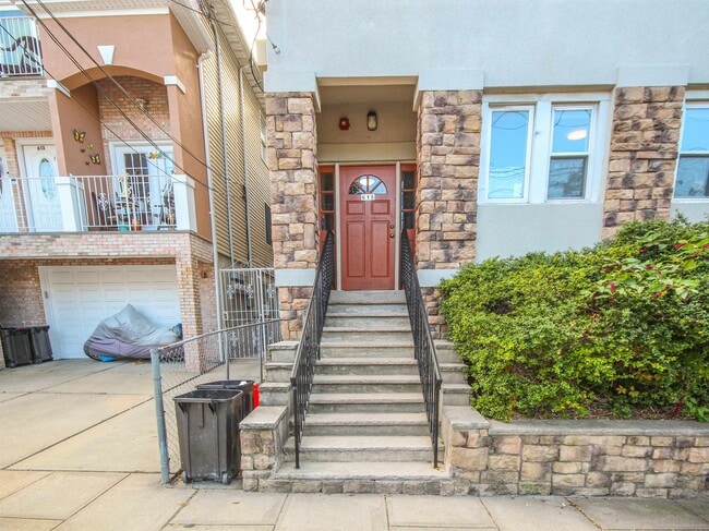 615 15th St in Union City, NJ - Building Photo - Building Photo