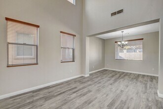 7465 Poppy Hills Ct in Las Vegas, NV - Foto de edificio - Building Photo