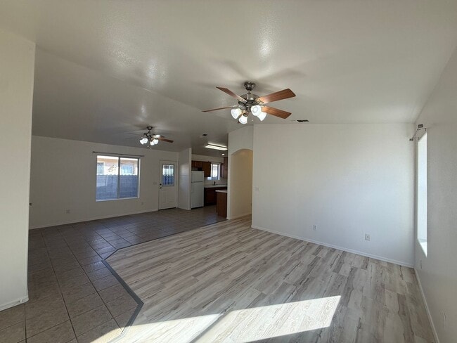 2748 Southern in Kingman, AZ - Building Photo - Building Photo