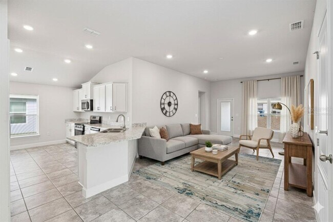 2358 Friendly Confines Rd in Davenport, FL - Building Photo - Building Photo