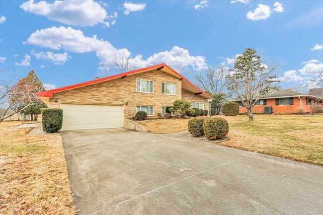 1803 Golfview Dr in Urbana, IL - Building Photo - Building Photo