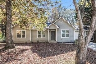 108 Julie Ln in Stockbridge, GA - Building Photo