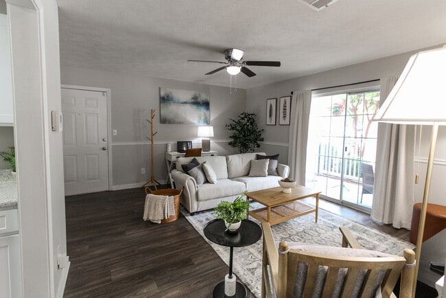 The Henry in Hattiesburg, MS - Foto de edificio - Building Photo