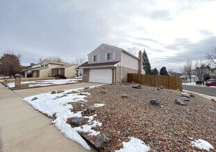 2272 S Dearborn St in Aurora, CO - Building Photo - Building Photo
