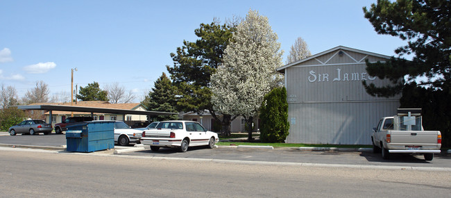 Sir James Apartments in Nampa, ID - Building Photo - Building Photo