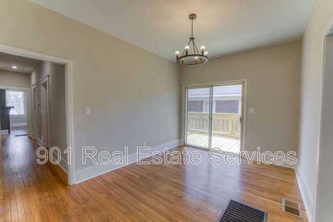 property at 2160 Court Ave