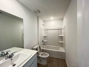 7311 Orange Sapphire in San Antonio, TX - Building Photo - Building Photo