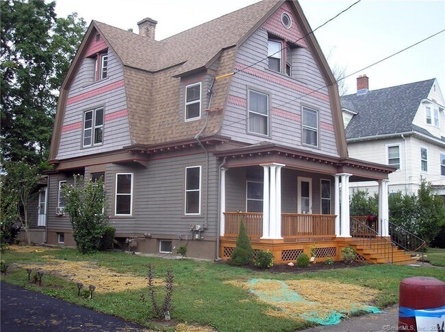 133 Center St in West Haven, CT - Building Photo - Building Photo