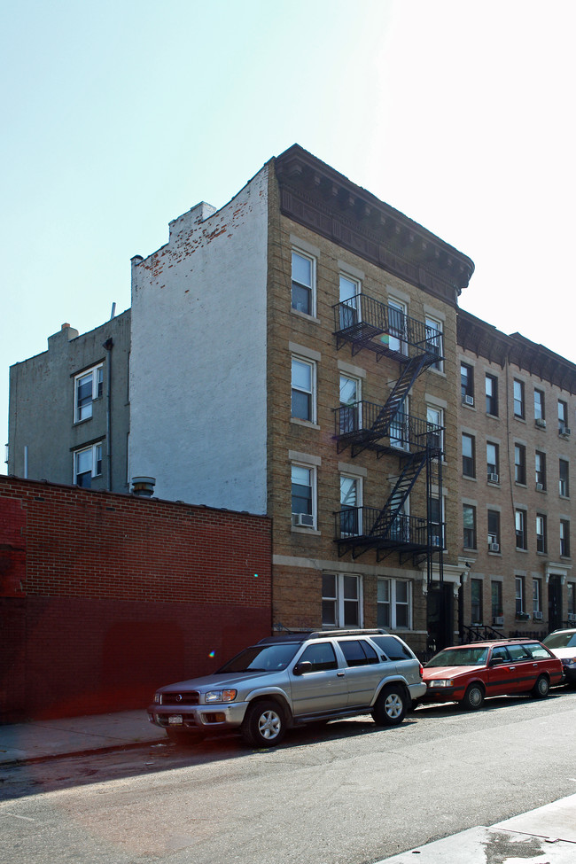 93 15th St in Brooklyn, NY - Building Photo - Building Photo