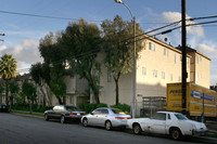 Fountain Creek Apartments in Long Beach, CA - Foto de edificio - Building Photo