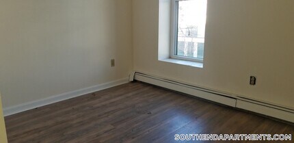 92 Hammond St in Boston, MA - Building Photo - Building Photo