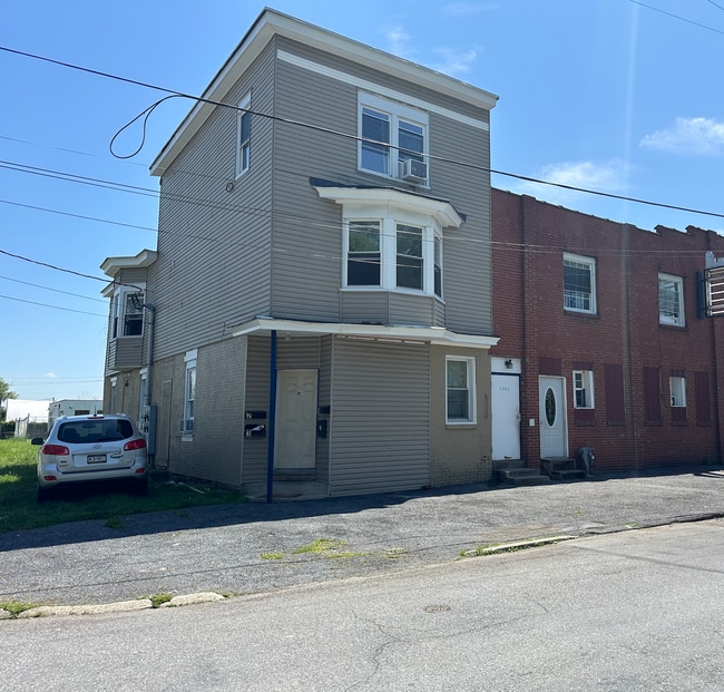 property at 2463 Jefferson St