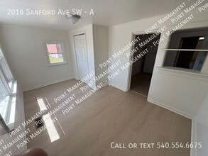 2016 Sanford Ave SW in Roanoke, VA - Foto de edificio - Building Photo