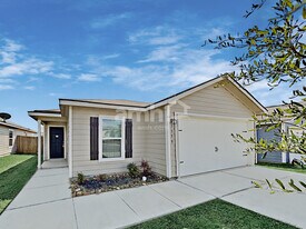 7559 Bowdre in San Antonio, TX - Building Photo