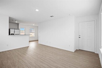 24673 Monarch Forest Dr in Porter, TX - Building Photo - Building Photo