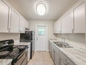 1210 SW 26th St, Unit 4 in Fort Lauderdale, FL - Foto de edificio - Building Photo