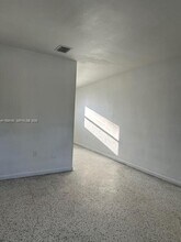 129 NE 80th Terrace in Miami, FL - Building Photo - Building Photo