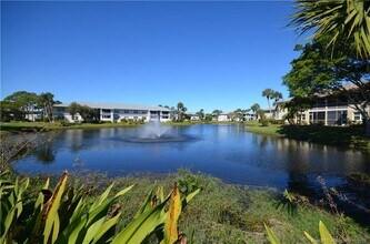 1566 SE Royal Green Cir in Port St. Lucie, FL - Building Photo - Building Photo