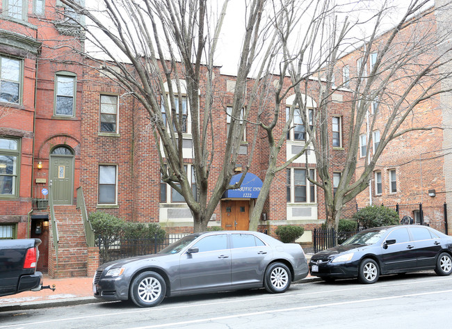 The Terrific Inn in Washington, DC - Building Photo - Building Photo