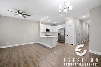 Lakeshore Harbour in Fayetteville, NC - Building Photo - Building Photo