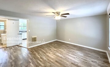 5727 N Morgan Ln in Chattanooga, TN - Building Photo - Building Photo