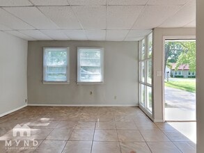 1256 S Willow Ln Ave in Springfield, MO - Foto de edificio - Building Photo