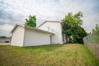 210 2nd St in Pulaski, WI - Building Photo - Building Photo