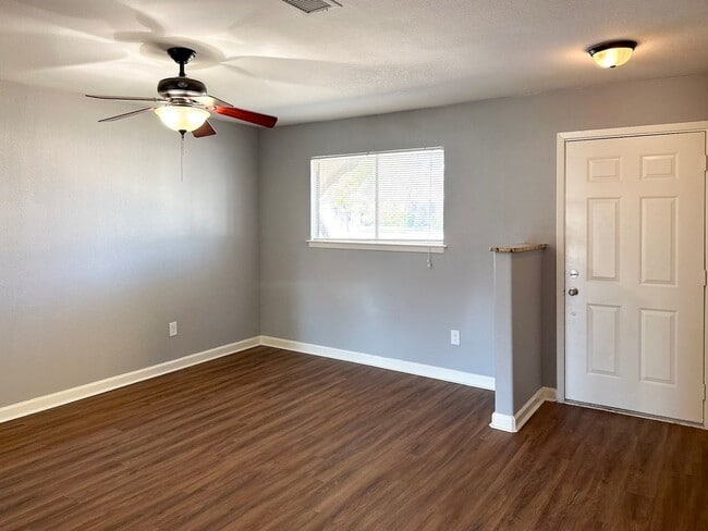 56192 Laramie St in Irving, TX - Building Photo - Building Photo