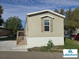 103 Maple Dr in Mankato, MN - Building Photo