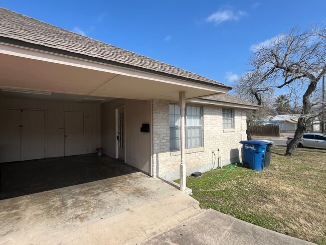 4805 Lavaca Dr in Corpus Christi, TX - Building Photo - Building Photo