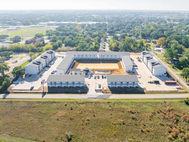 Green Gardens Townhomes & Apartments