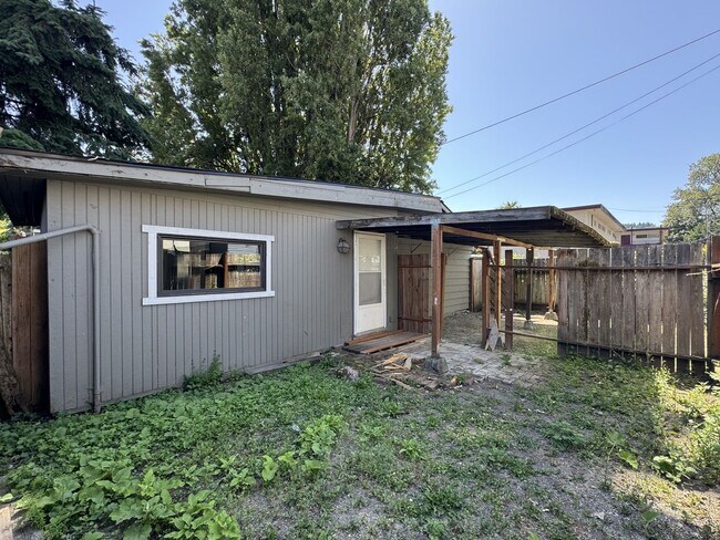 820 S Donovan St in Seattle, WA - Building Photo - Building Photo